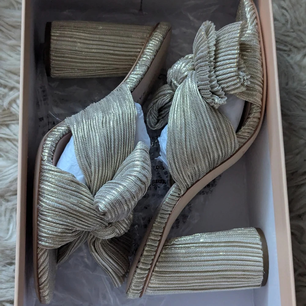 NWT Loeffler Randall Penny Platinum Pleated Bow Heels - Picture 6 of 16